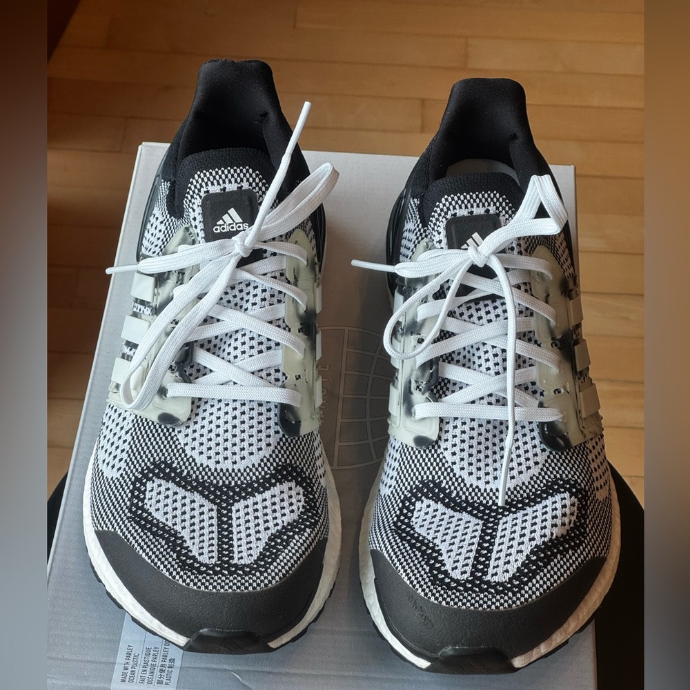 Adidas Men’s Black & White Ultra Boost